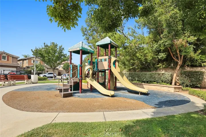 127 Fernpine Lane, Pomona, California 91767