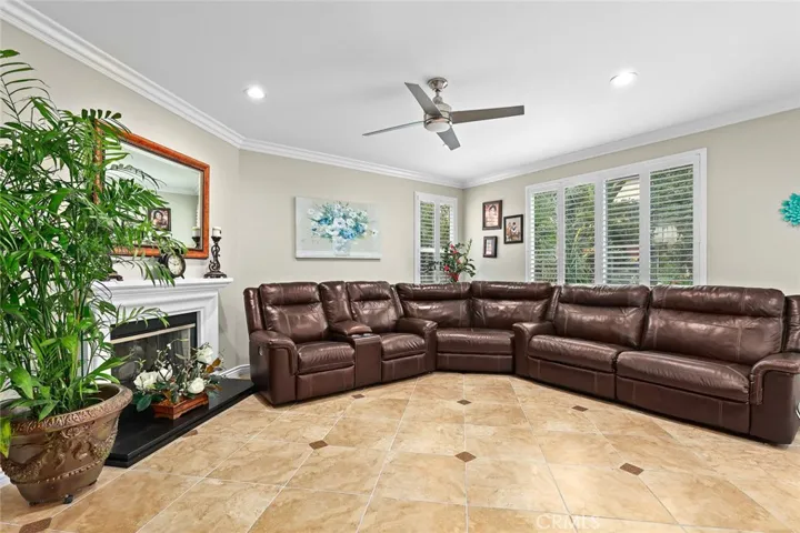 127 Fernpine Lane, Pomona, California 91767