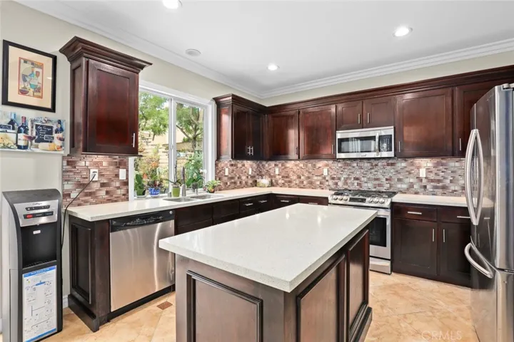 127 Fernpine Lane, Pomona, California 91767