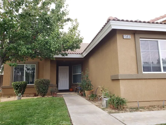 1563 Lakeview Street, Beaumont, California 92223