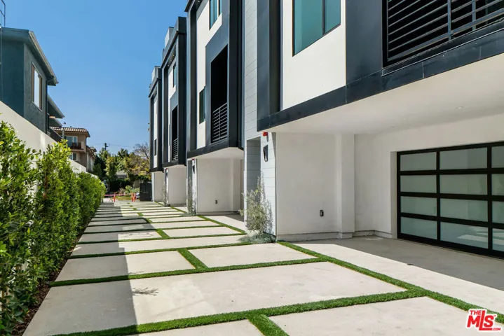 5927 W Como Court, Los Angeles, California 90035