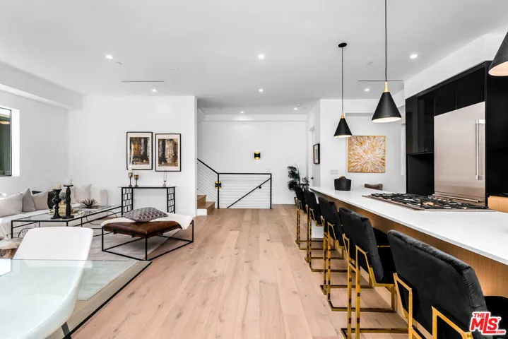 5927 W Como Court, Los Angeles, California 90035