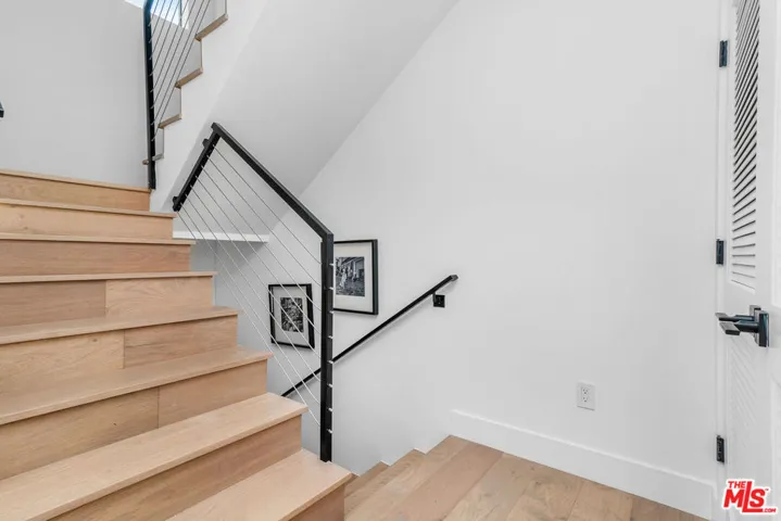 5927 W Como Court, Los Angeles, California 90035