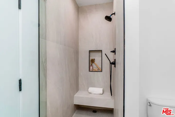 5927 W Como Court, Los Angeles, California 90035