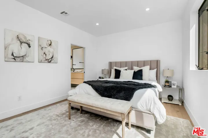 5927 W Como Court, Los Angeles, California 90035
