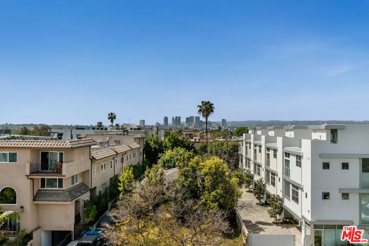 5927 W Como Court, Los Angeles, California 90035