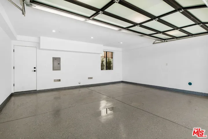 5927 W Como Court, Los Angeles, California 90035