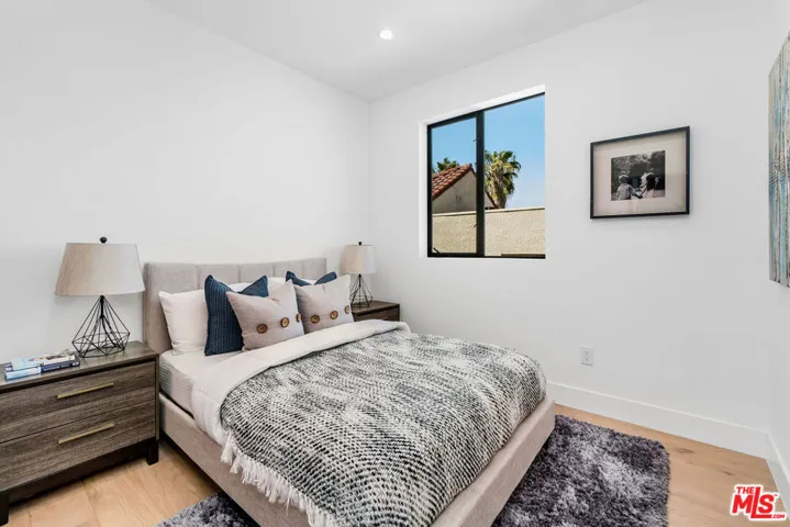 5927 W Como Court, Los Angeles, California 90035