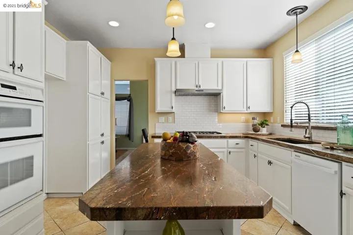 932 Glade Court, Antioch, California 94509-8963
