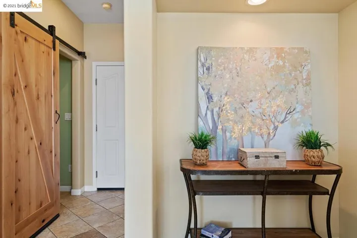 932 Glade Court, Antioch, California 94509-8963