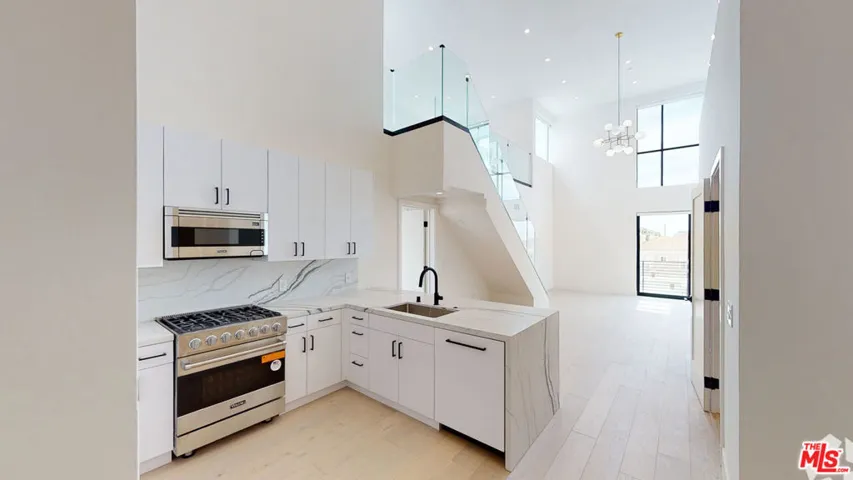 105 S Doheny Drive Ph7, Los Angeles, California 90048