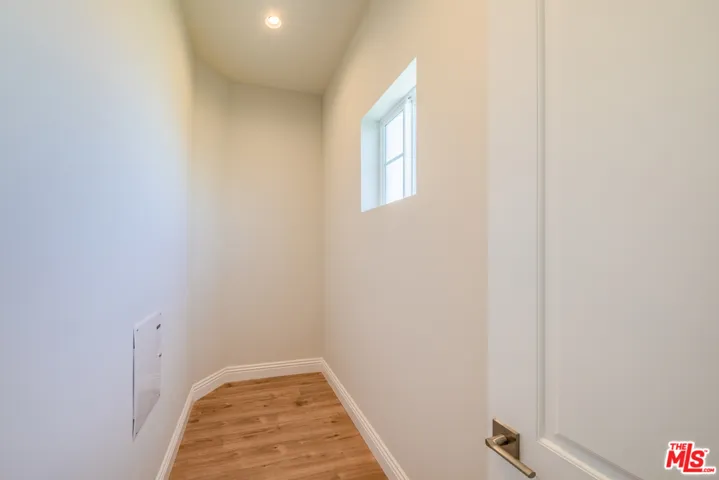 944 S Serrano Avenue 307, Los Angeles, California 90006