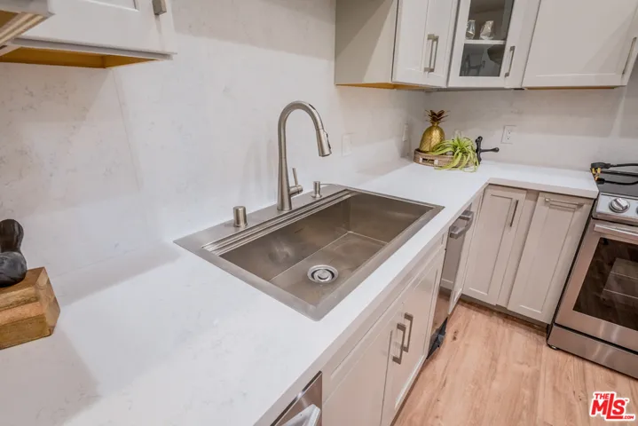 944 S Serrano Avenue 307, Los Angeles, California 90006