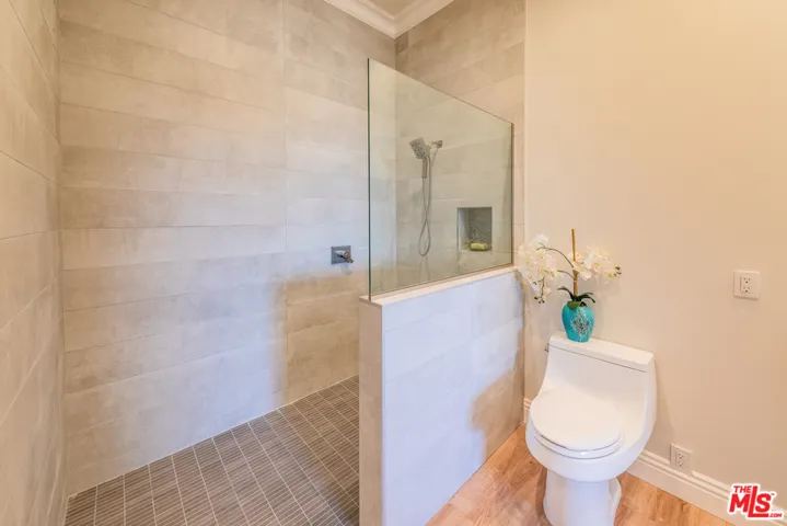 944 S Serrano Avenue 307, Los Angeles, California 90006