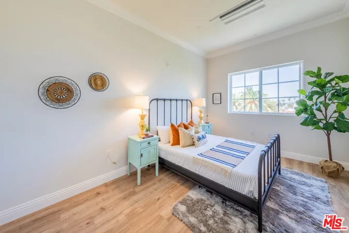 944 S Serrano Avenue 307, Los Angeles, California 90006