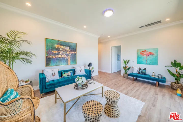 944 S Serrano Avenue 307, Los Angeles, California 90006