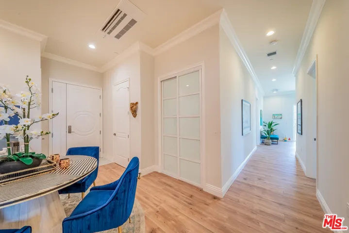 944 S Serrano Avenue 307, Los Angeles, California 90006