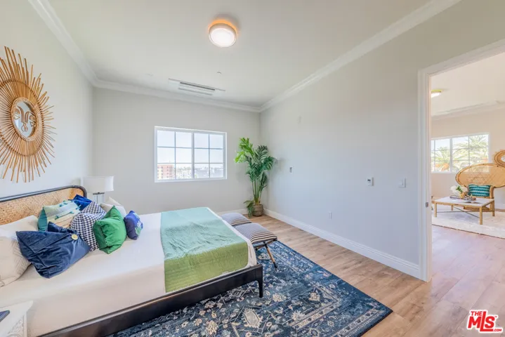 944 S Serrano Avenue 307, Los Angeles, California 90006