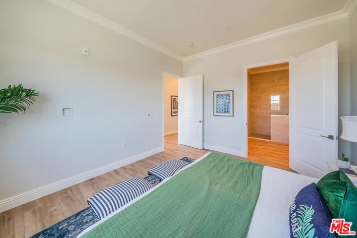 944 S Serrano Avenue 307, Los Angeles, California 90006