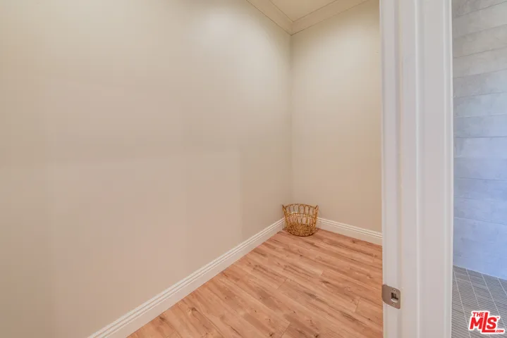944 S Serrano Avenue 307, Los Angeles, California 90006