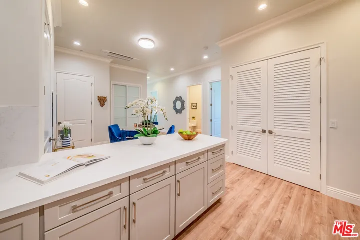 944 S Serrano Avenue 307, Los Angeles, California 90006