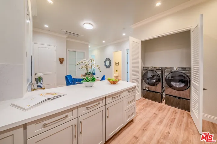 944 S Serrano Avenue 307, Los Angeles, California 90006