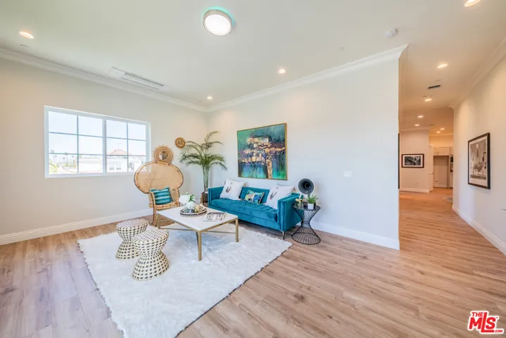944 S Serrano Avenue 307, Los Angeles, California 90006