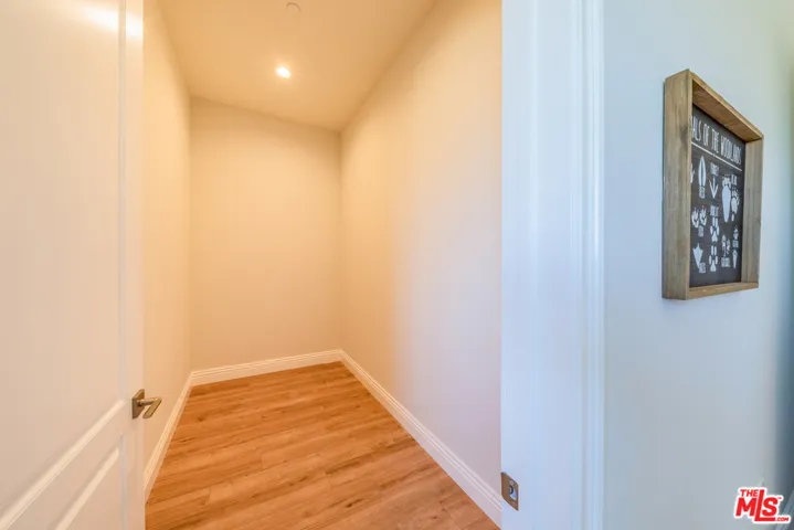 944 S Serrano Avenue 307, Los Angeles, California 90006