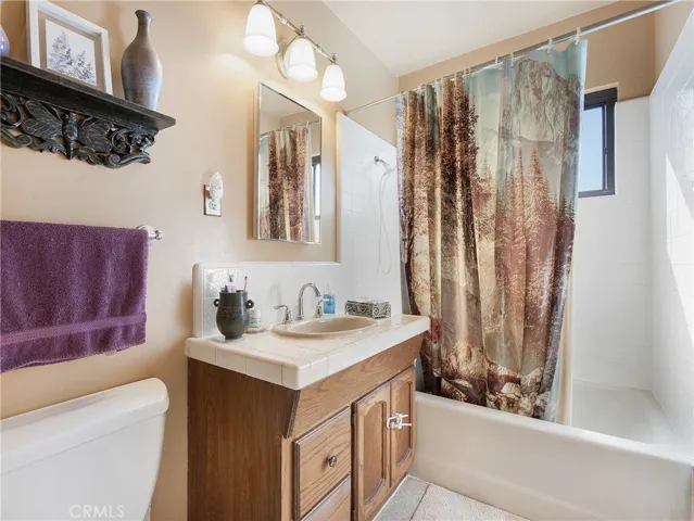 13809 Biola Avenue, La Mirada, California 90638