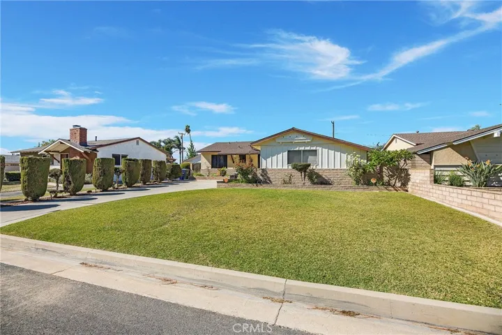 13809 Biola Avenue, La Mirada, California 90638