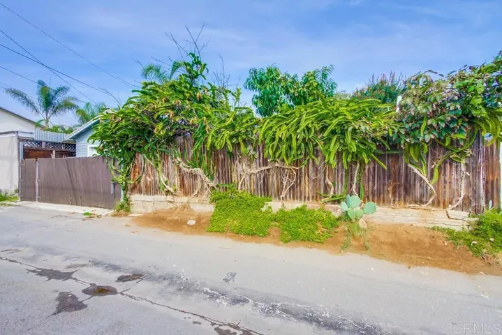 317 S Clementine Street, Oceanside, California 92054