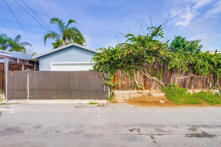 317 S Clementine Street, Oceanside, California 92054