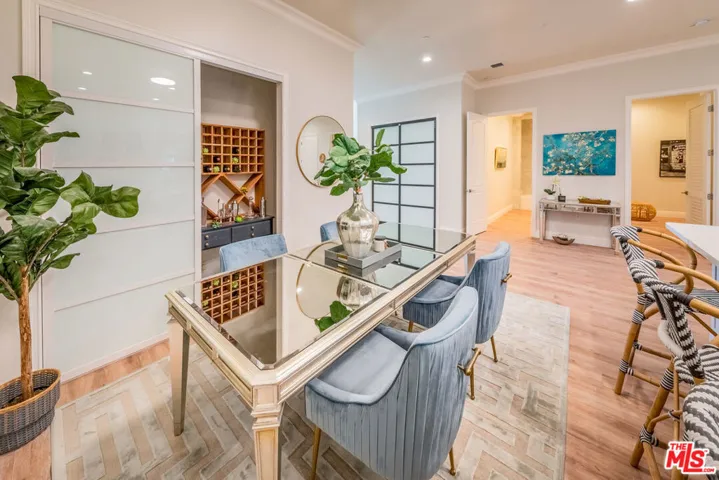 944 S Serrano Avenue 204, Los Angeles, California 90006