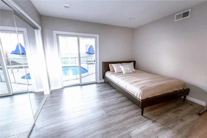 bed 1