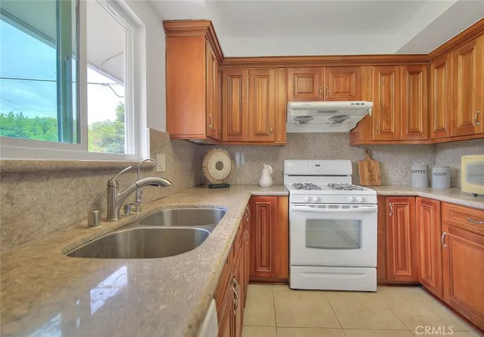 15555 Rojas Street, Hacienda Heights, California 91745