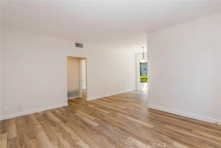 387 Huntington 340, Irvine, California 92620