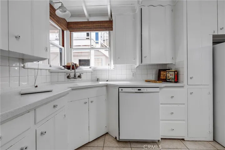 113 Coral Avenue, Newport Beach, California 92662
