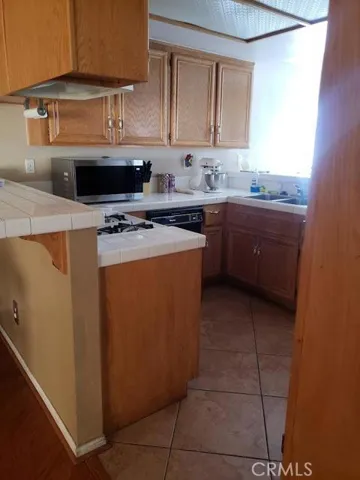 12540 Fox Tail Way, Victorville, California 92392