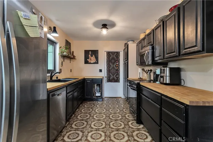 7422 Joshua Lane, Yucca Valley, California 92284