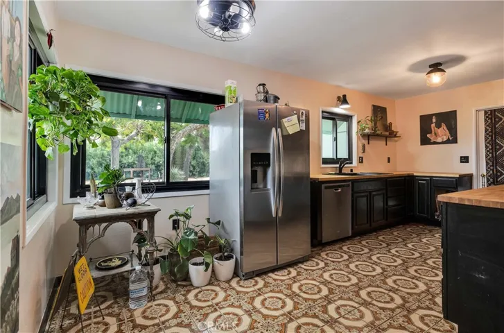 7422 Joshua Lane, Yucca Valley, California 92284