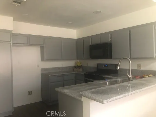 37025 La Contempo Avenue, Palmdale, California 93550