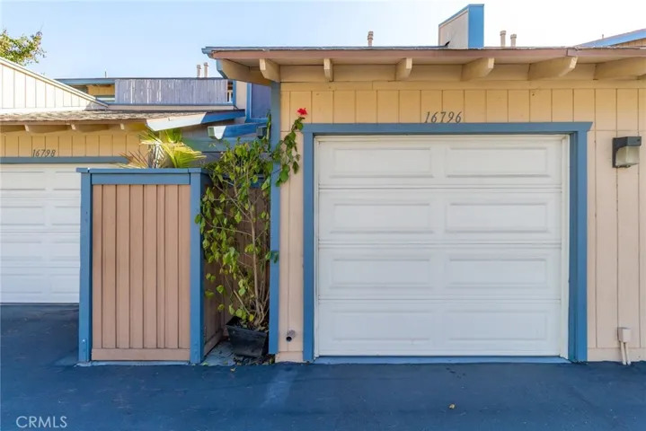 16796 Algonquin Street 21, Huntington Beach, California 92649