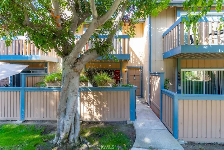 16796 Algonquin Street 21, Huntington Beach, California 92649