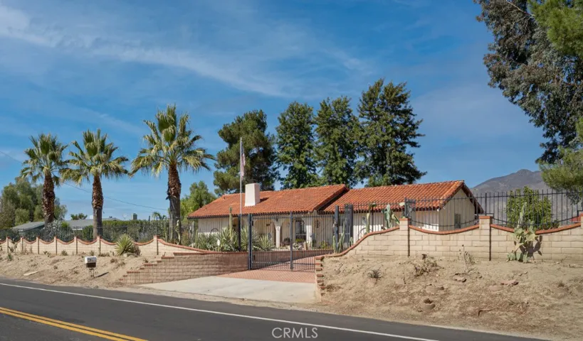 43310 Cedar Avenue, Hemet, California 92544