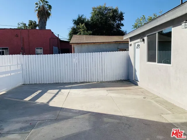 811 N Spring Avenue, Compton, California 90221