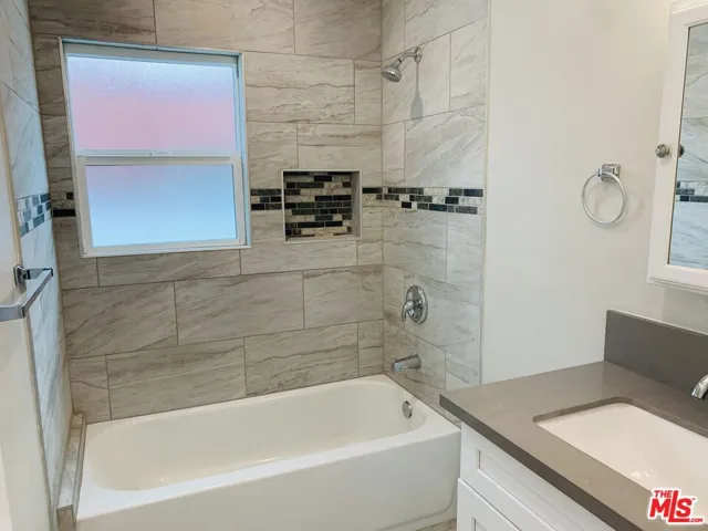 811 N Spring Avenue, Compton, California 90221