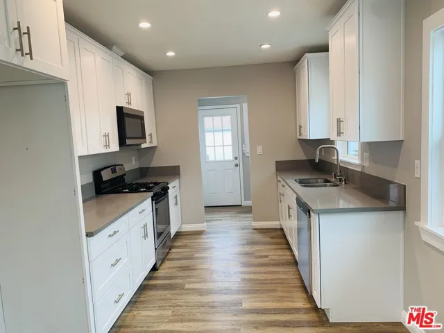811 N Spring Avenue, Compton, California 90221