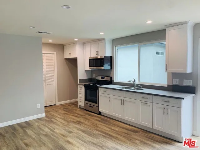 811 N Spring Avenue, Compton, California 90221