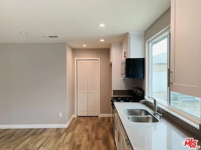 811 N Spring Avenue, Compton, California 90221