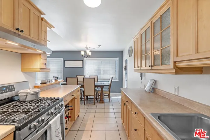 559 E Hazel Street 7, Inglewood, California 90302
